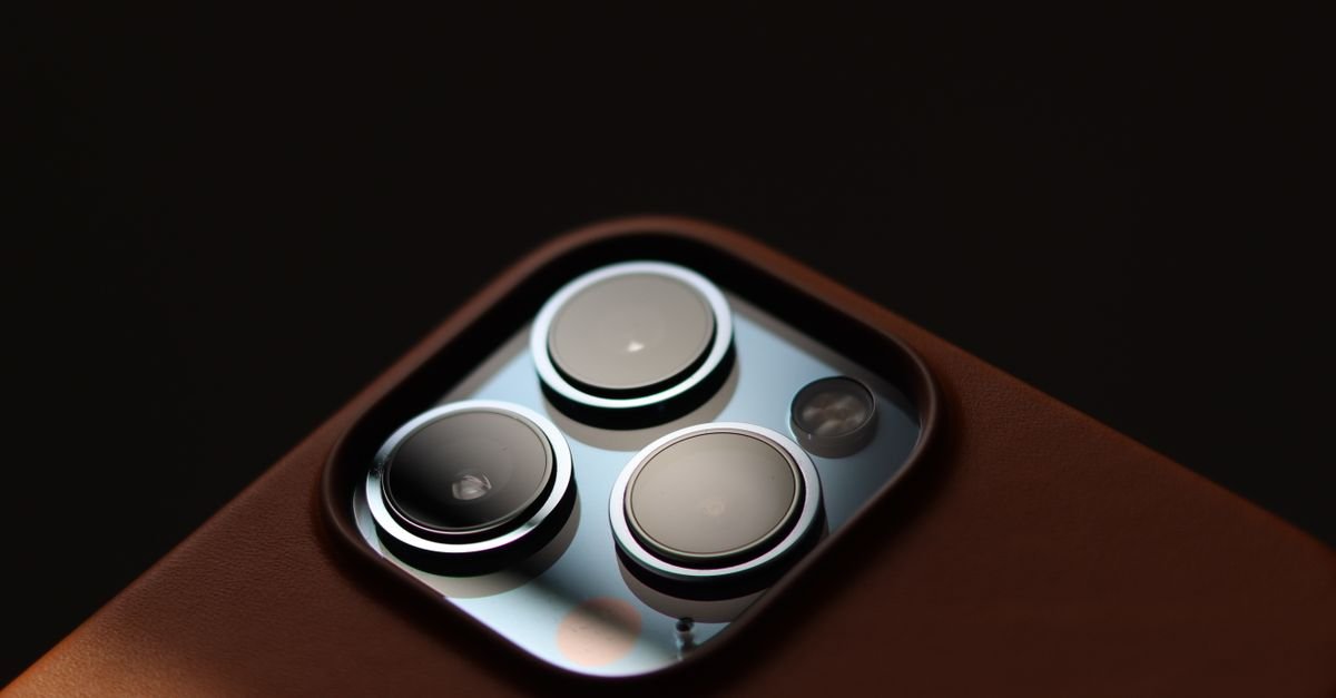 iphone 18 pro max case with camera cover - Illustration 2